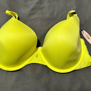 Victoria’s Secret lined Demi bra 38C nwt